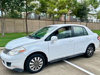 2009 Nissan Versa 1.8S *NOT A CVT*