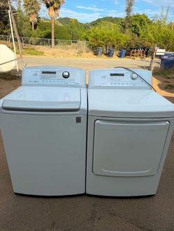 LG washer and dryer gas laundry set