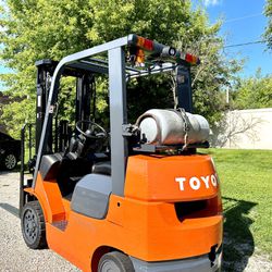 2019 TOYOTA FORKLIFT CAP. 5000lb Triple Mast. Side Shift. ONLY 8500 Hours. Like New! No Issue! No Leaks! Propane. Super Clean & Ready For Work! 