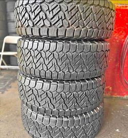 35x12 50/17 ni 📍📍 Selling a set of 4 tires with 80% tread life remaining 📍🌟
