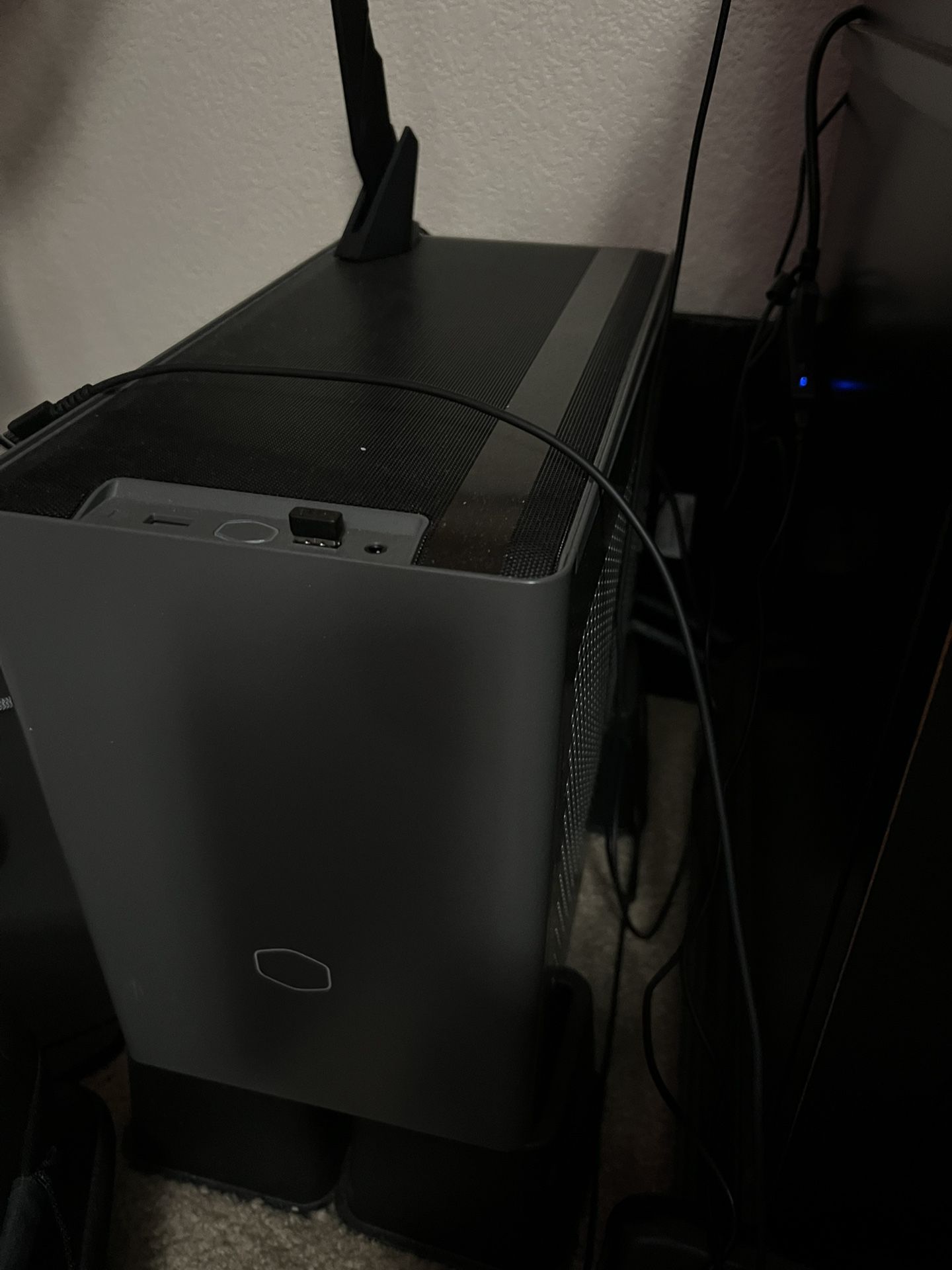 Mini Pc With RTX 4080 Super And Ryzen 7 7800X3D 32GB RAM