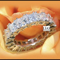 New 18k White Gold Wedding Ring 