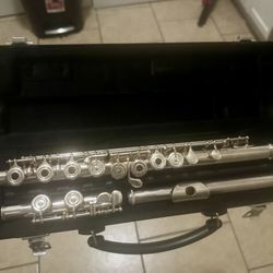 Yamaha YFL 262 Band Flute With case.
