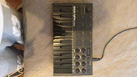 Akai MPK Mini