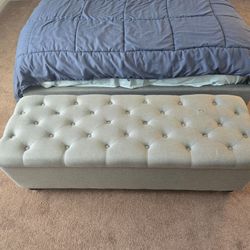 Storage ottoman