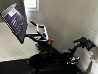 LIKE NEW! 2020 peloton bike + touchscreen tablet