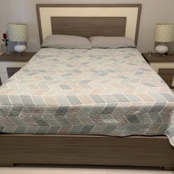 Bedroom set (Queen)