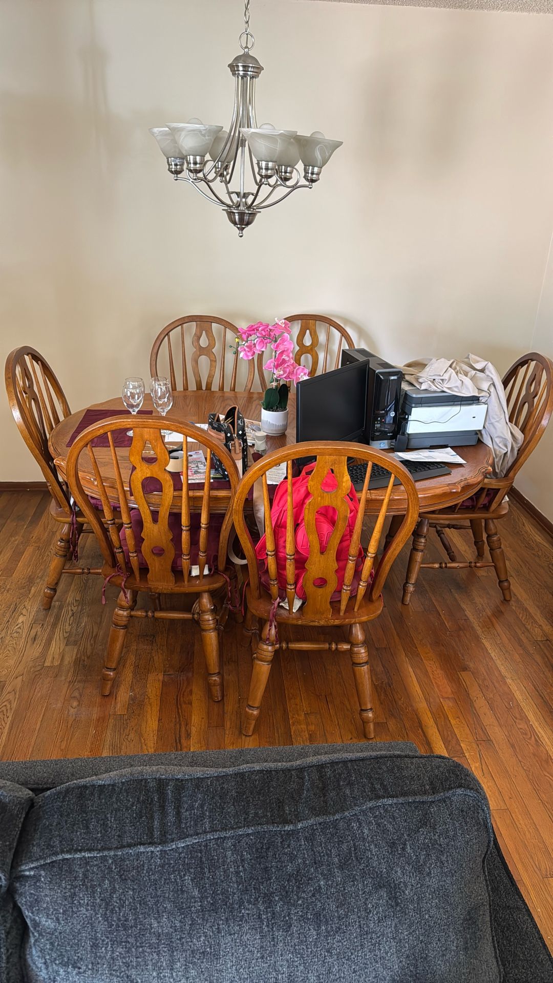 Table & Chairs