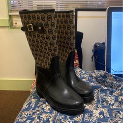 Michael Kors Mid-calf Length Logo Jacquard And Black Rubber Boot C154