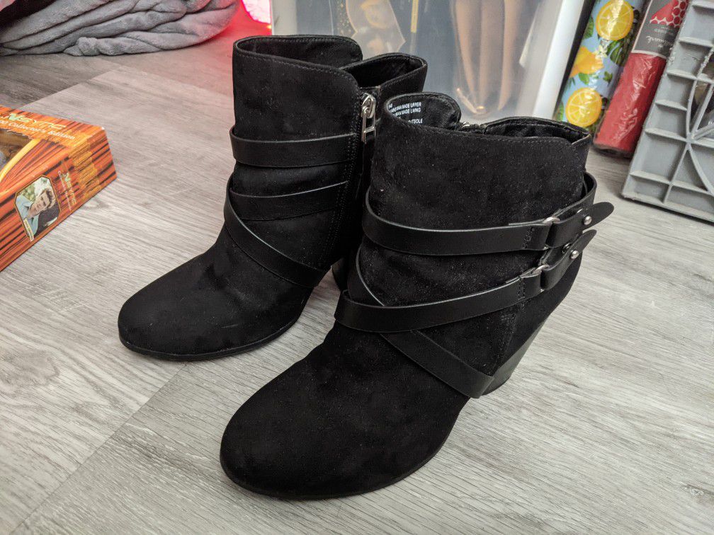 Torrid black boots (Size 9.5)