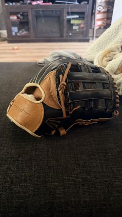 Easton Professional Glove