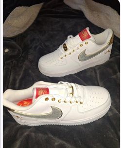 NIKE NOLA's