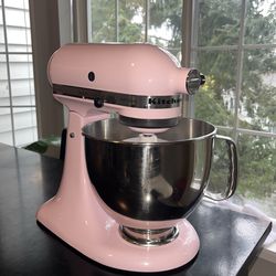 Kitchenaid Artisan 5 quart stand mixer