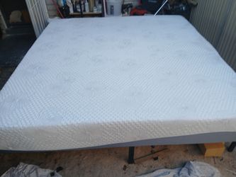 Mattress Memory Foam King Size Good Condition