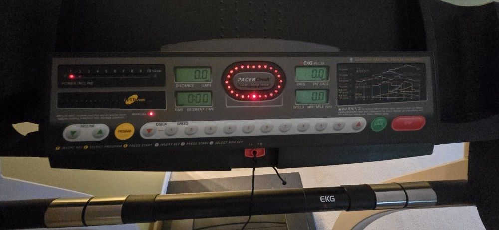 Treadmill with incline