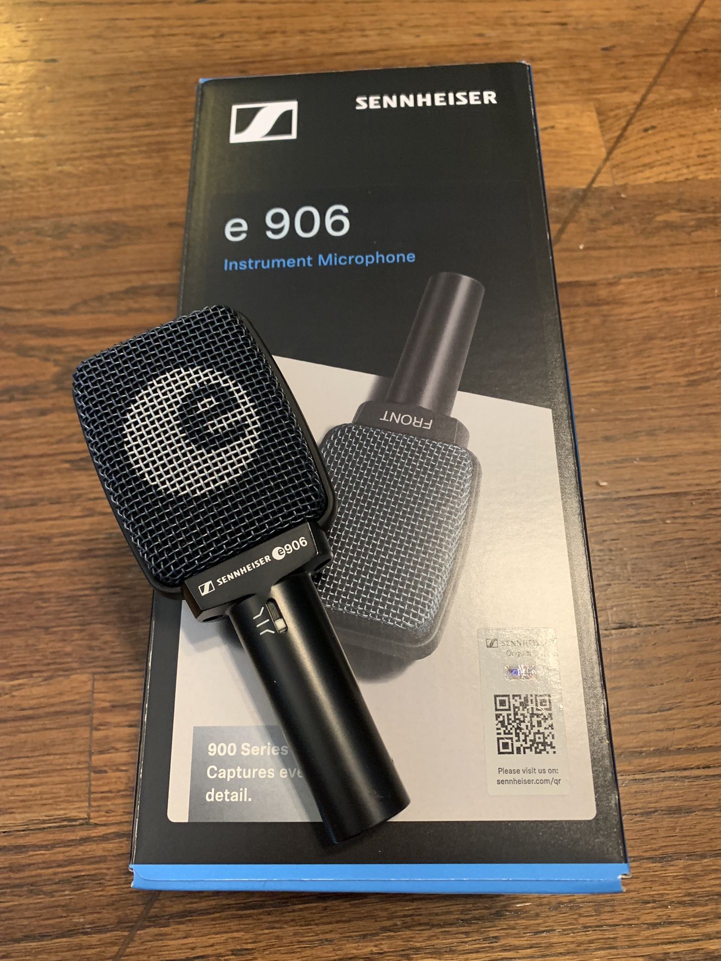 Senheiser 906 Amp Microphone