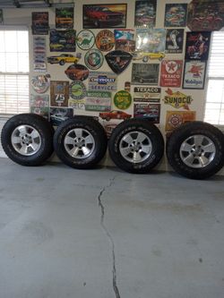 Tacoma 4 Runner285/70/17