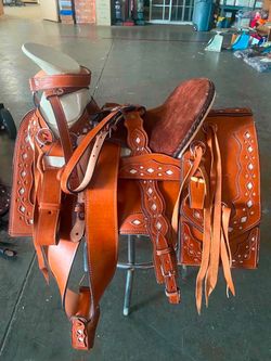 Montura charra de cuero