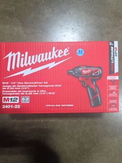 Milwaukee M12 1/4" Hex Screwdriver Kit 2401-22