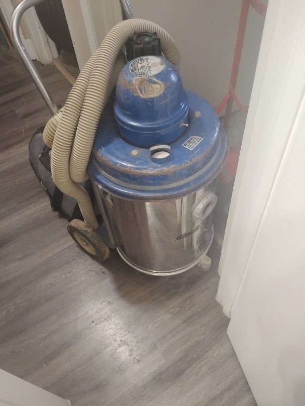 Heavy Duty Vacuum