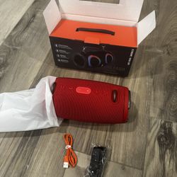 Portable speaker In Red