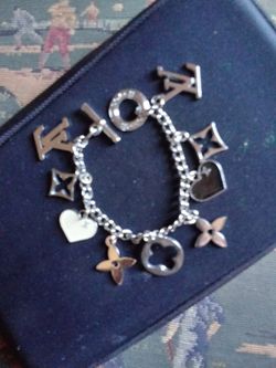 COACH CHARM BRACELET *$10 TODAY ONLY !!!