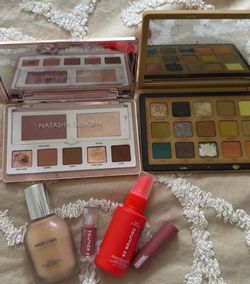 Makeup makeup bag