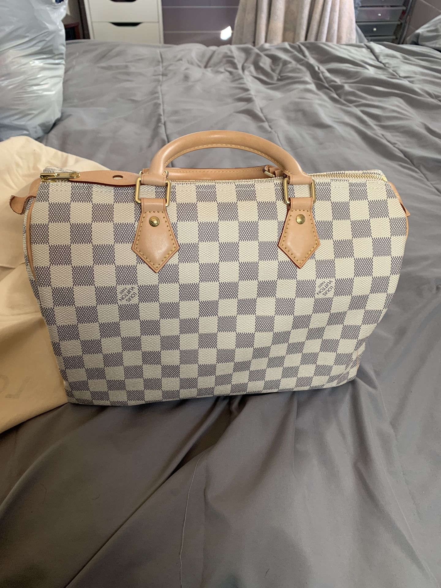 Louis Vuitton Speedy 30