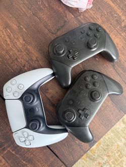 Ps5 and switch 1 pro controllers