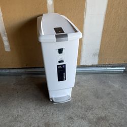 Kitchen Trash Bin