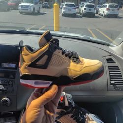 Retro 4 Jordan Pizza
