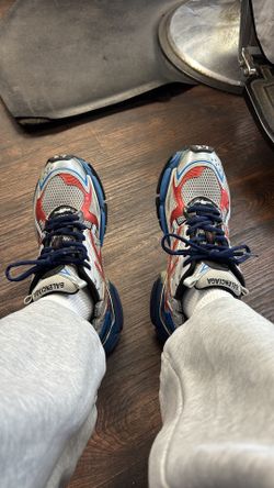 balenciaga runner