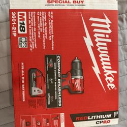 Milwaukee M18 Compact Brushless 1/2” Drill/Driver Kit 