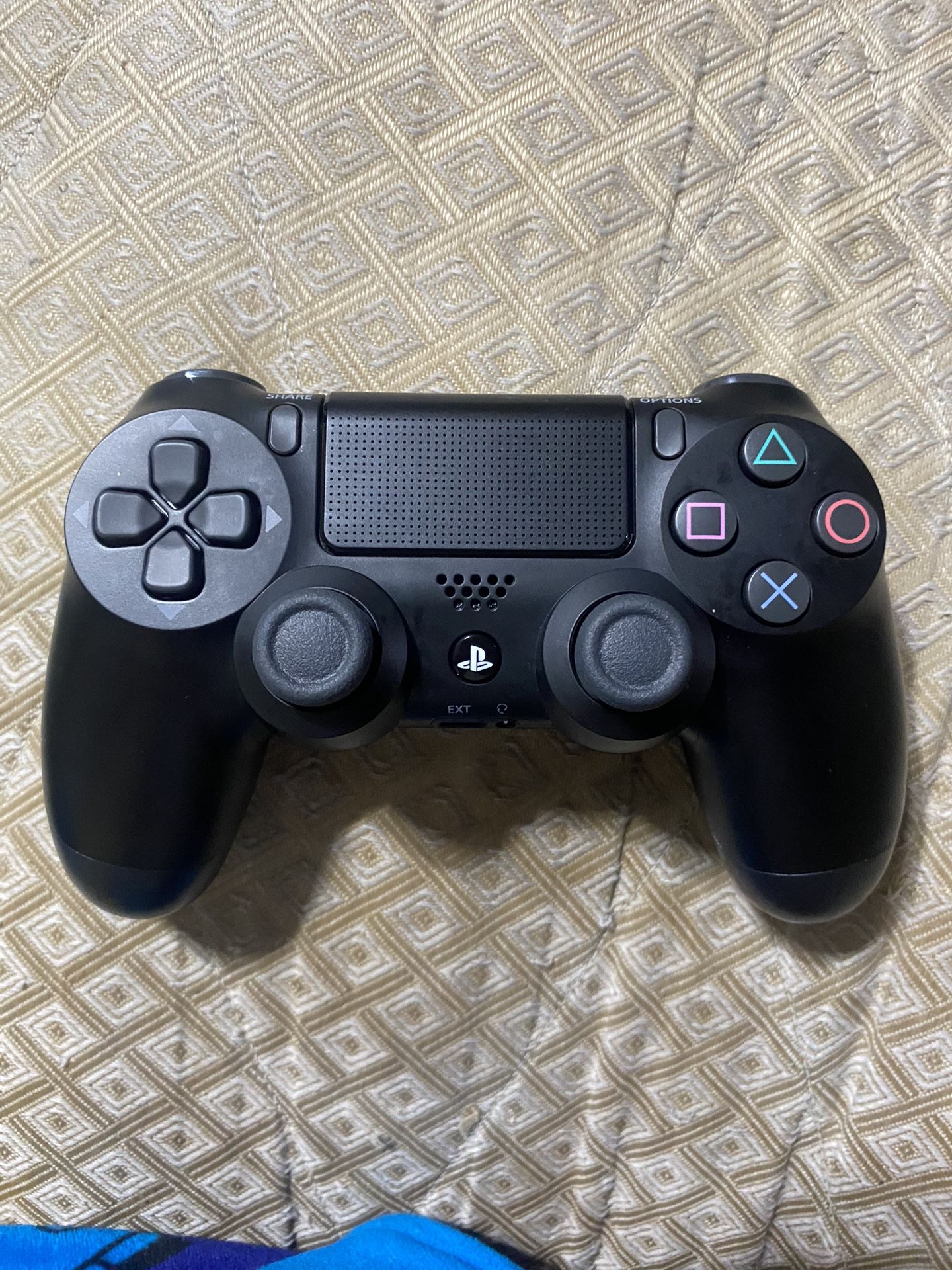 PS4 Controller
