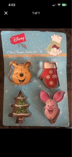 Disney Winnie the Pooh 4-Piece Christmas Cookie Cutter Set