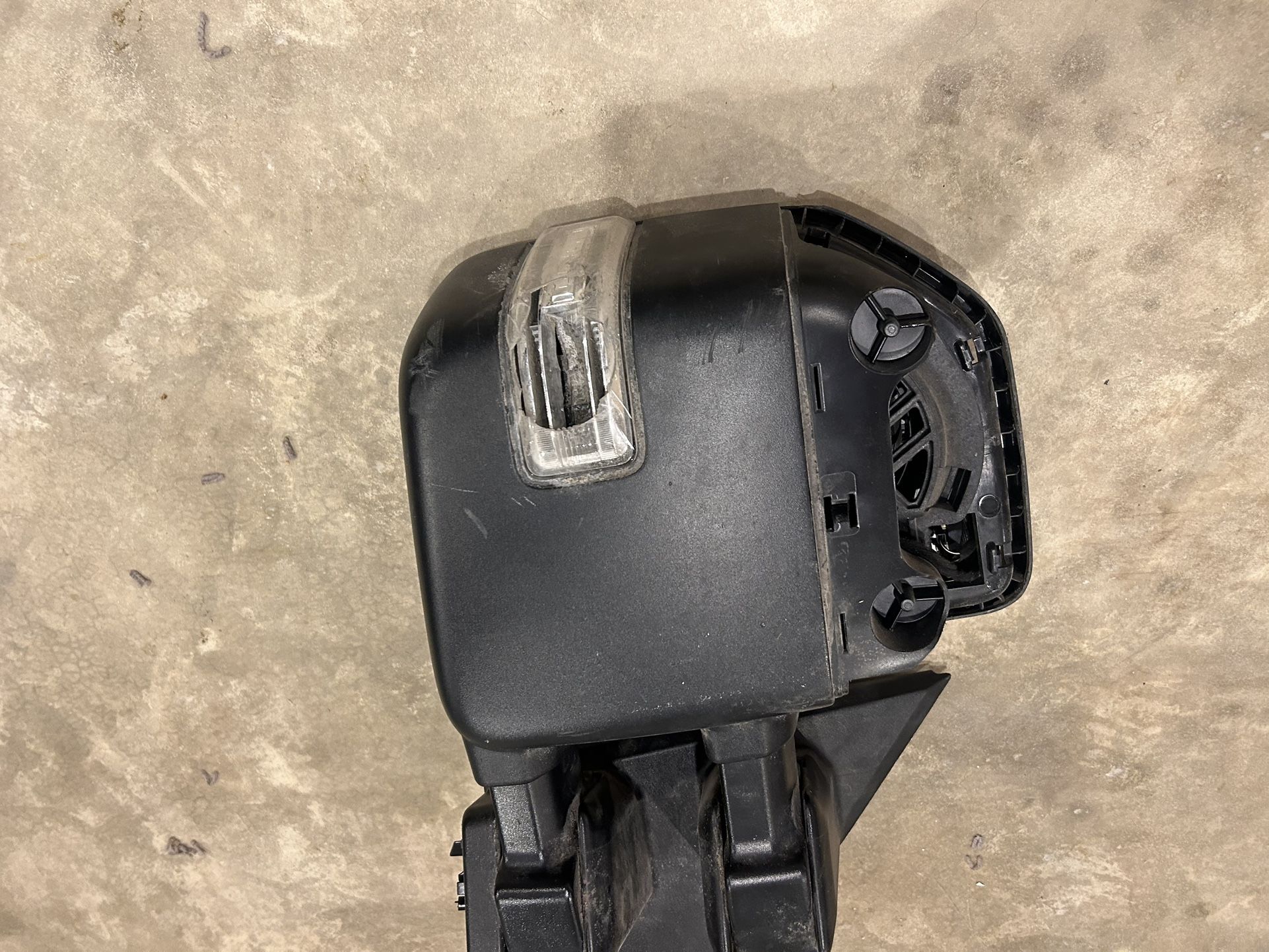 2021/25 ford f150 right front door mirror