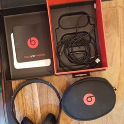 Beats Solo3 Wireless Headphones (2018)