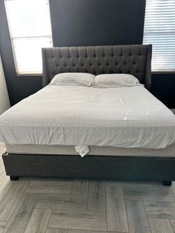 California King Storage Bed – Excellent Condition