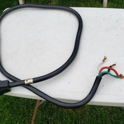 Utilitech 

6-ft 4-Prong Black Dryer/ RANGE/ STOVE  Appliance Power Cord

