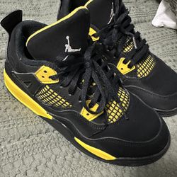 Air Nike 4 Retro Size 3 Boys 