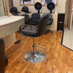 Stylist Chair 