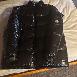 Moncler Puffer Jacket Size Large 