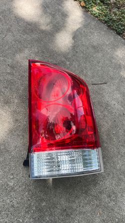 2005/2015 Nissan armada right side oem