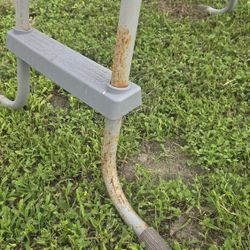 Pool Ladder And Pool Cleaner 