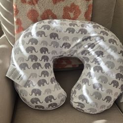Boppy Nursibg Pillow Plus Elepgant Gigham COVER 