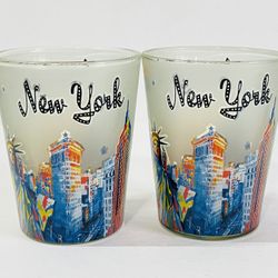 2 pcs New York Statue of Liberty Flatiron Building 2.5" Shot Glasses Collectible Souvenir Gift