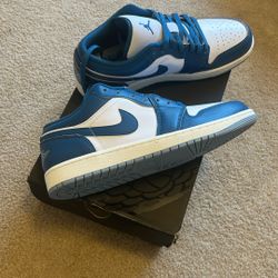 Jordan 1 Low Se  ( Size 10.5 ) 