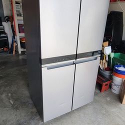New (Never Used) Whirlpool Refrigerator