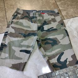 Vans Camo Shorts Men size 30