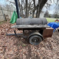 BBQ Smoker - Trailer (4) Briskets + More- Good Condition - 